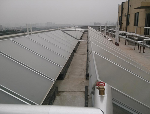 湖南麓谷置業(yè)有限公司金導(dǎo)園F2、F4平板太陽(yáng)能熱水工程